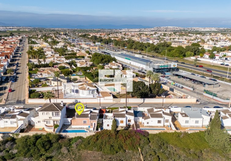Segunda mano - villa - Torrevieja - Costa Blanca