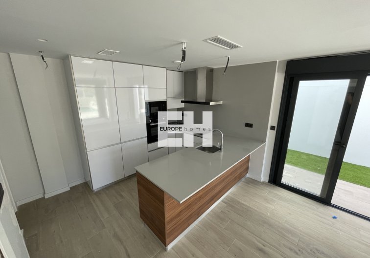 Resale - Apartment - Pilar de la Horadada - Costa Blanca