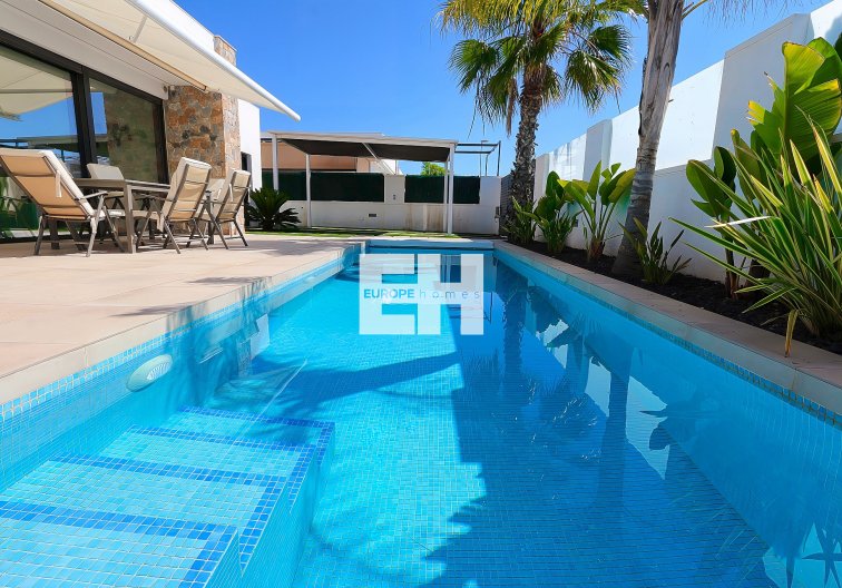 Revente - villa - Pilar de la Horadada - Costa Blanca