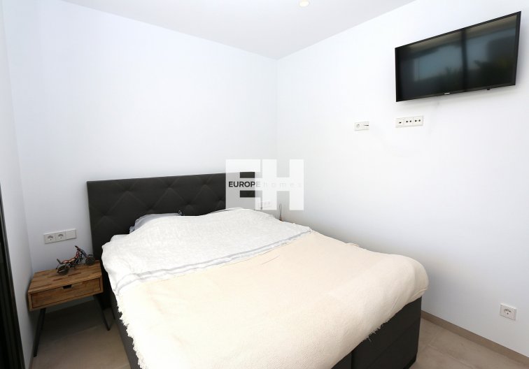 Revente - villa - Pilar de la Horadada - Costa Blanca
