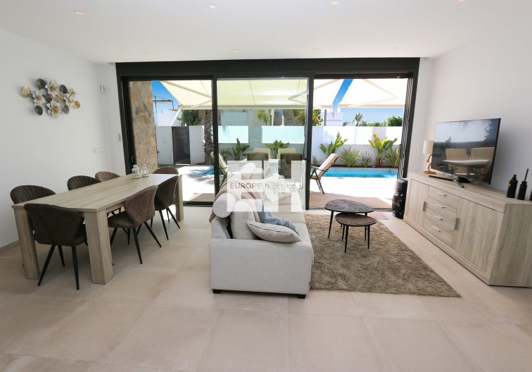 Revente - villa - Pilar de la Horadada - Costa Blanca