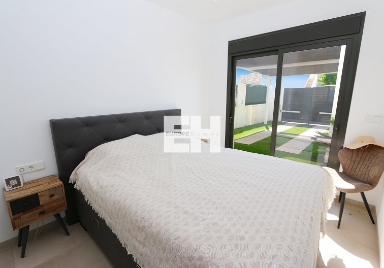 Revente - villa - Pilar de la Horadada - Costa Blanca