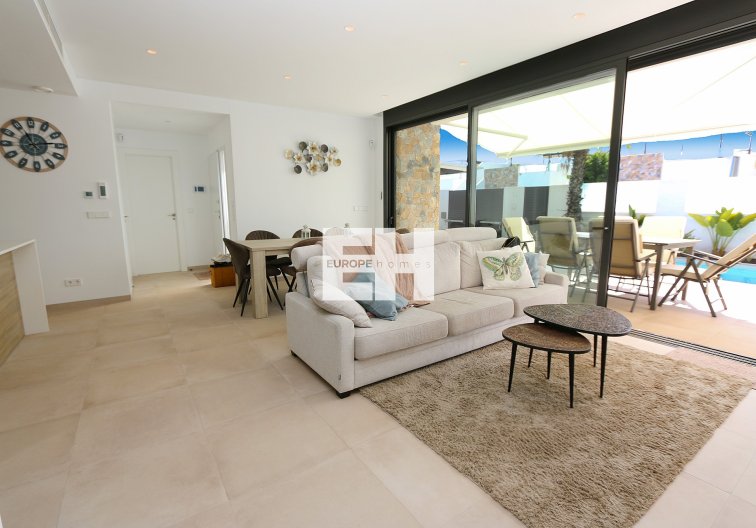 Revente - villa - Pilar de la Horadada - Costa Blanca