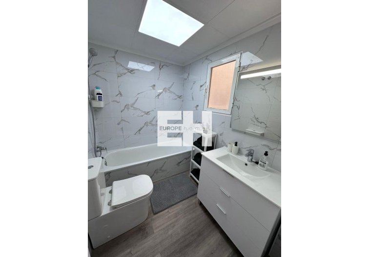 Wiederverkauf - Wohnung - Torrevieja - Centro - Muelle Pesquero