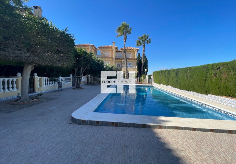 Herverkoop - villa - Guardamar del Segura - Costa Blanca
