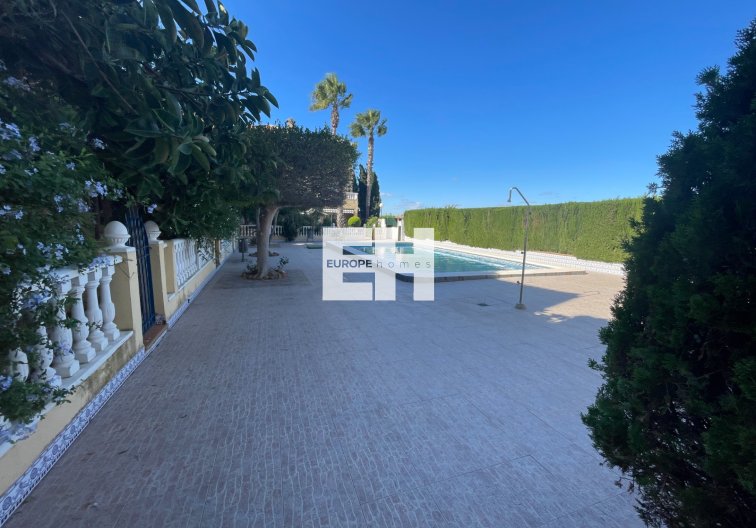 Herverkoop - villa - Guardamar del Segura - Costa Blanca