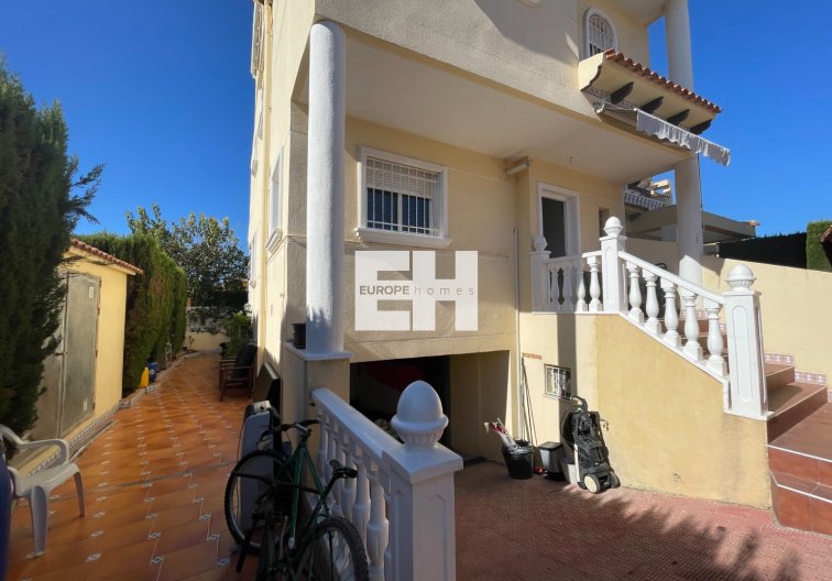 Herverkoop - villa - Guardamar del Segura - Costa Blanca