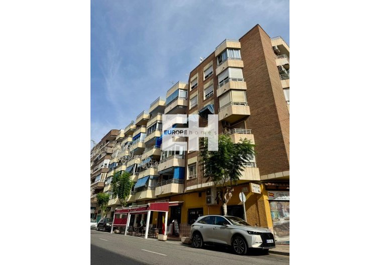 Wiederverkauf - Wohnung - Torrevieja - Centro