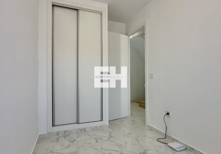Resale - town house - Torrevieja - Costa Blanca