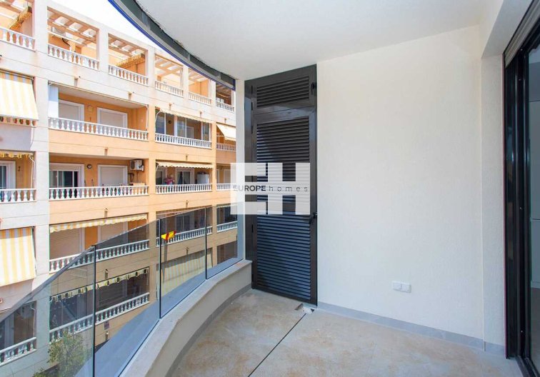 Segunda mano - Apartamento  - Torrevieja - CENTRE PLAYA DEL CURA LAS PISCINAS
