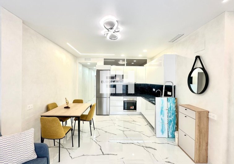 Resale - Apartment - Torrevieja - Playa del Cura