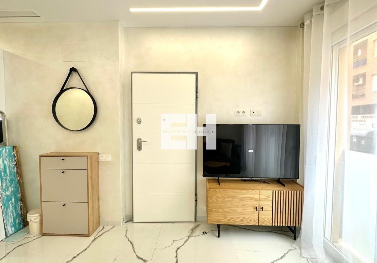 Resale - Apartment - Torrevieja - Playa del Cura