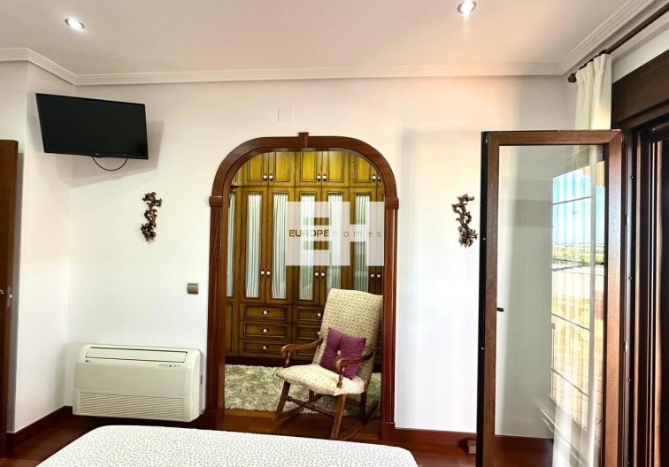 Resale - town house - Torrevieja - La Siesta