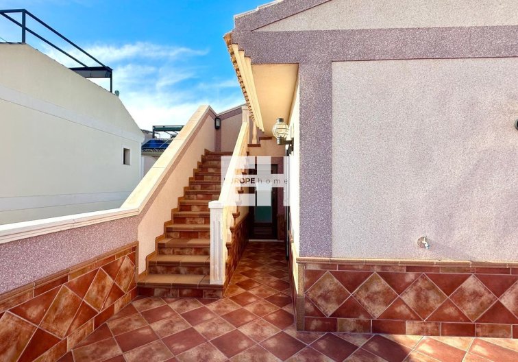 Resale - town house - Torrevieja - La Siesta