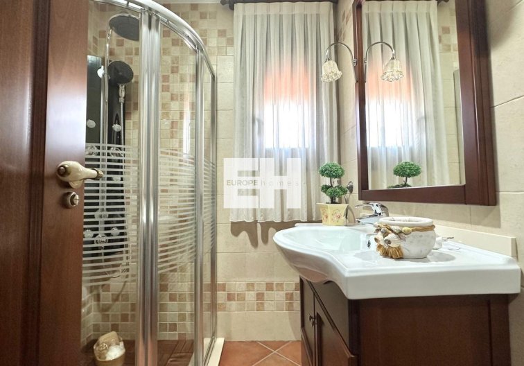 Resale - town house - Torrevieja - La Siesta