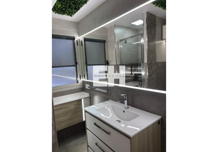 Revente - Appartement - Torrevieja - Nueva Torrevieja