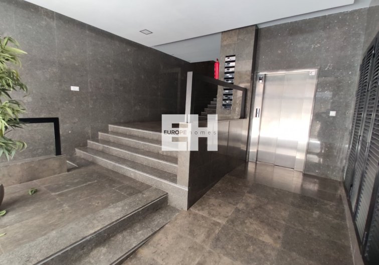 Revente - Appartement - Torrevieja - Puerto