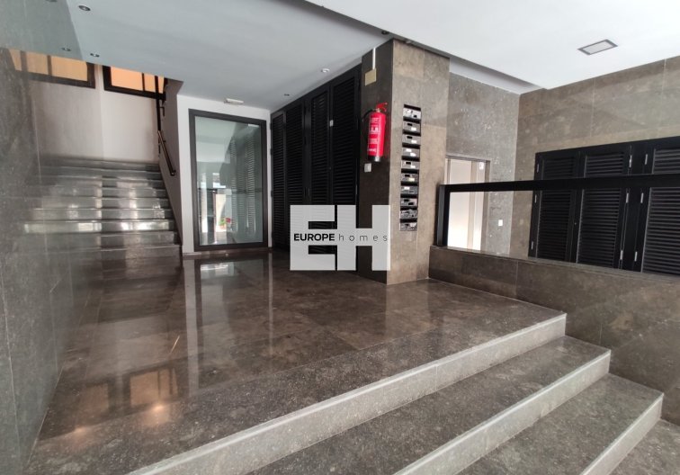 Revente - Appartement - Torrevieja - Puerto