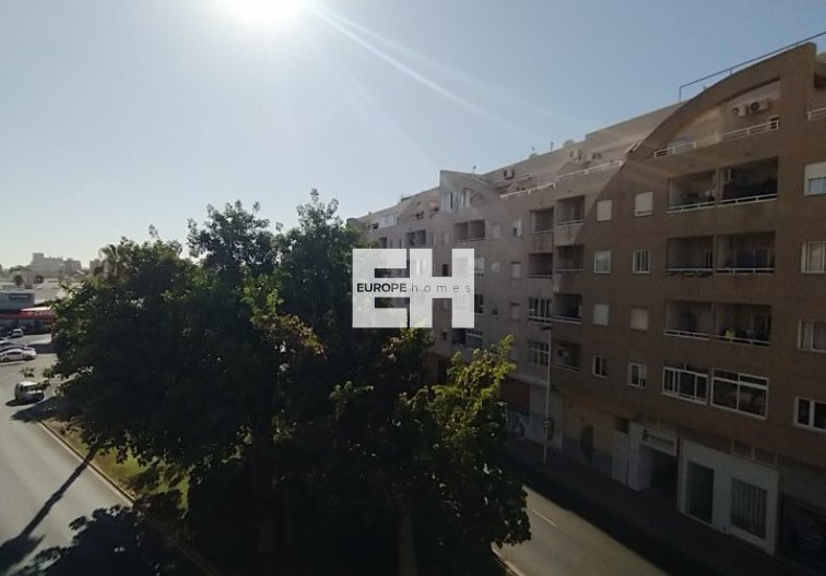 Resale - Apartment - Torrevieja