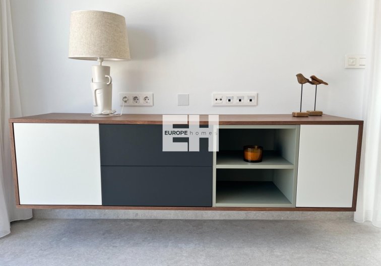 Resale - Apartment - Torrevieja - Aguas Nuevas