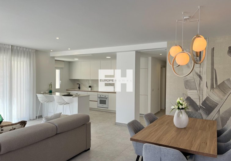 Resale - Apartment - Torrevieja - Aguas Nuevas