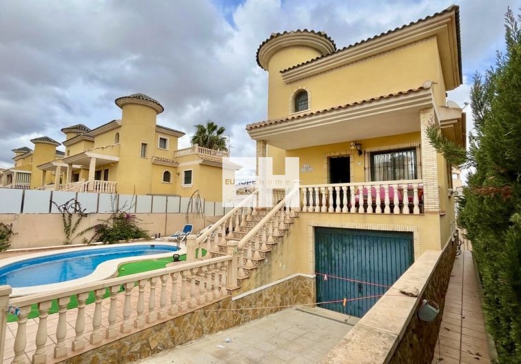 Herverkoop - Semi Detached - Villamartin
