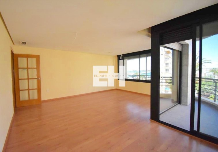 Wiederverkauf - Wohnung - Torrevieja - Centro - Muelle Pesquero