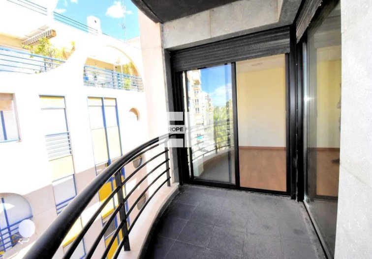 Wiederverkauf - Wohnung - Torrevieja - Centro - Muelle Pesquero