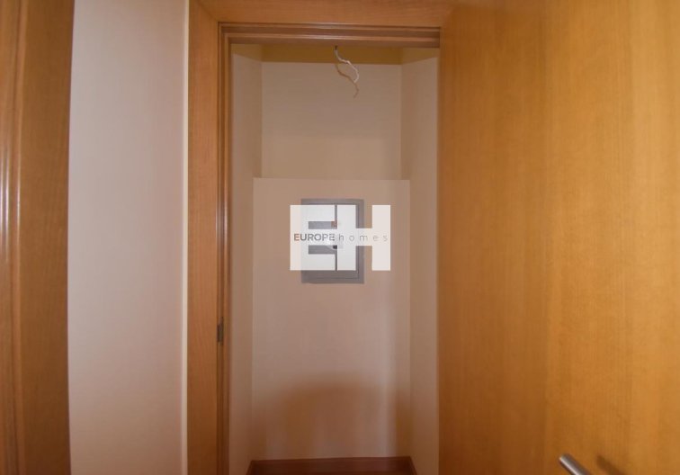 Wiederverkauf - Wohnung - Torrevieja - Centro - Muelle Pesquero
