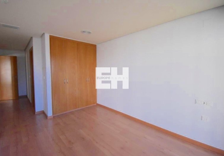 Wiederverkauf - Wohnung - Torrevieja - Centro - Muelle Pesquero