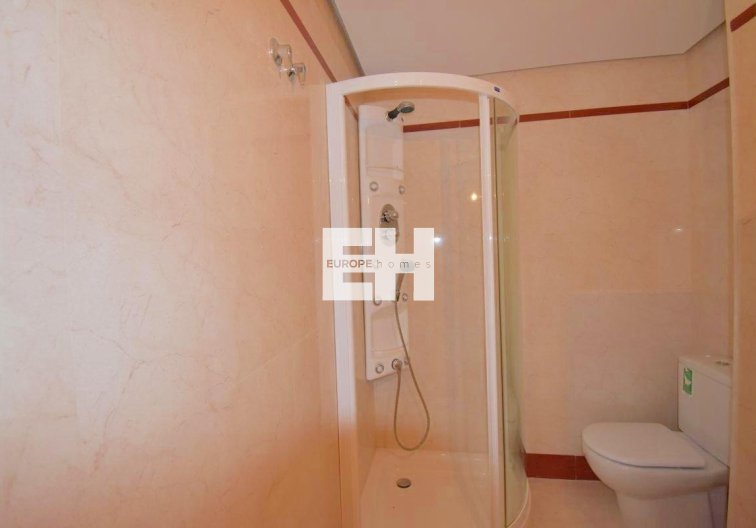 Wiederverkauf - Wohnung - Torrevieja - Centro - Muelle Pesquero