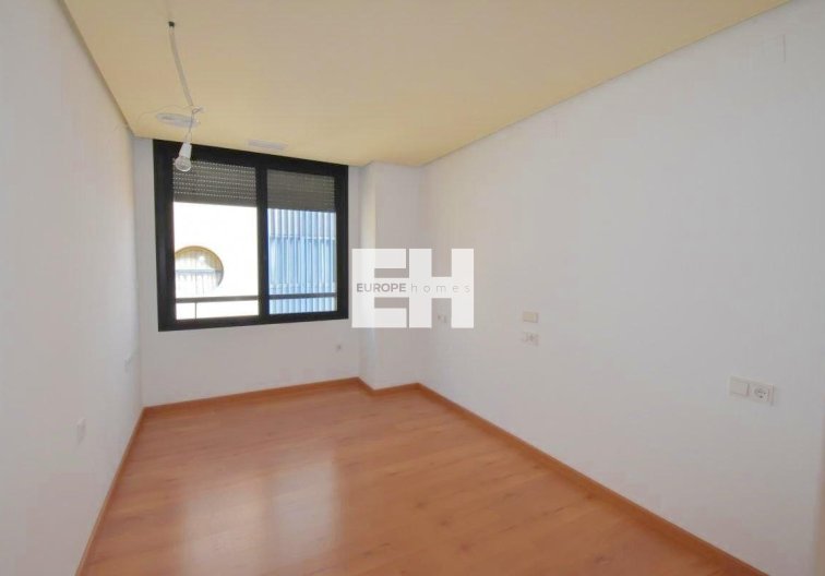 Wiederverkauf - Wohnung - Torrevieja - Centro - Muelle Pesquero