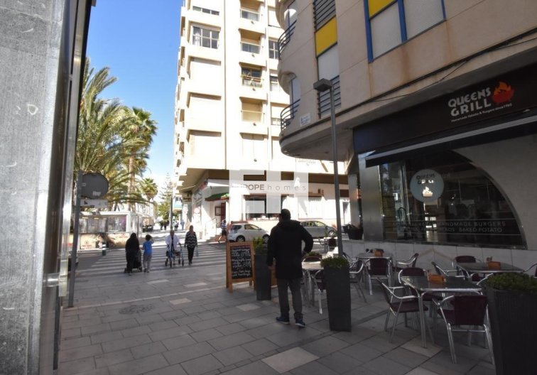 Wiederverkauf - Wohnung - Torrevieja - Centro - Muelle Pesquero