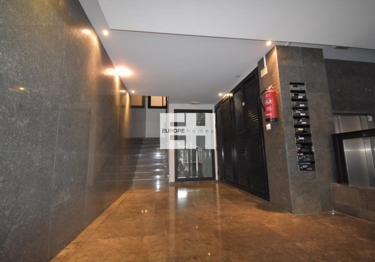 Wiederverkauf - Wohnung - Torrevieja - Centro - Muelle Pesquero