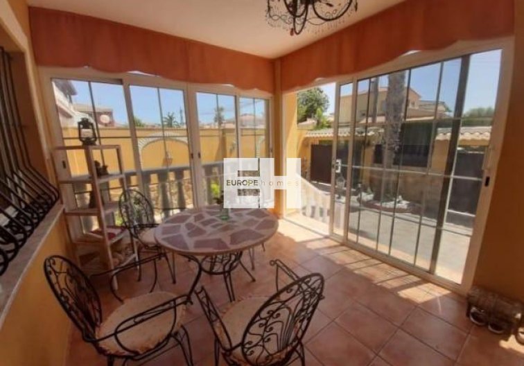 Herverkoop - villa - Torrevieja - Aguas Nuevas