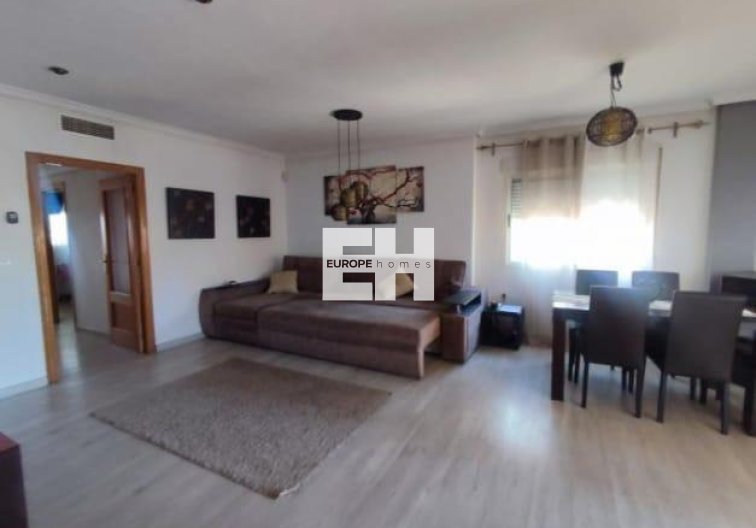Herverkoop - villa - Torrevieja - Aguas Nuevas