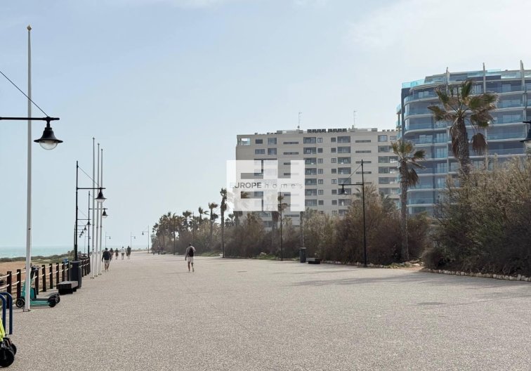 Resale - Apartment - Orihuela Costa - Punta Prima