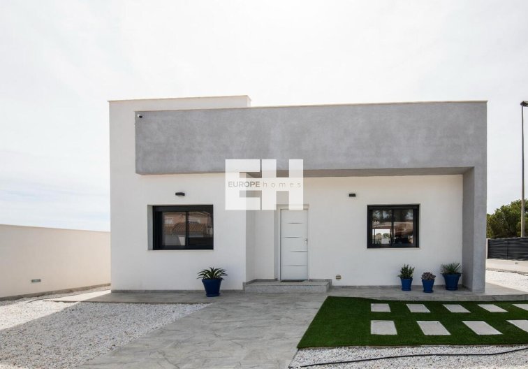 Resale - villa - Pinar de Campoverde - LOS ROMEROS