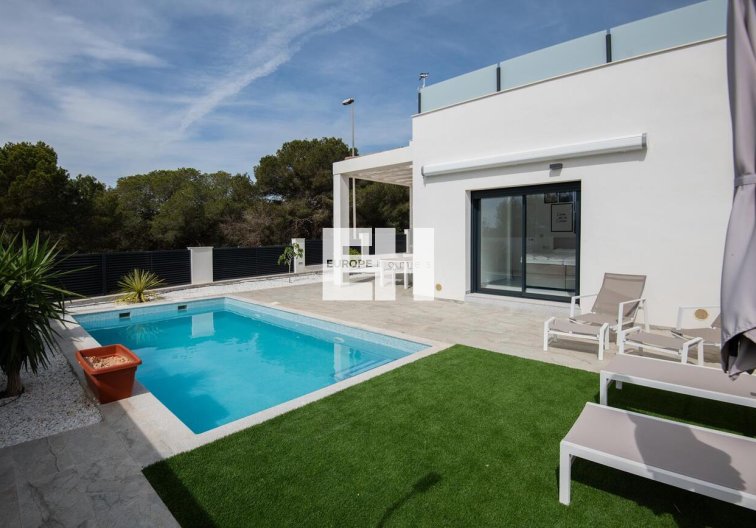 Resale - villa - Pinar de Campoverde - LOS ROMEROS