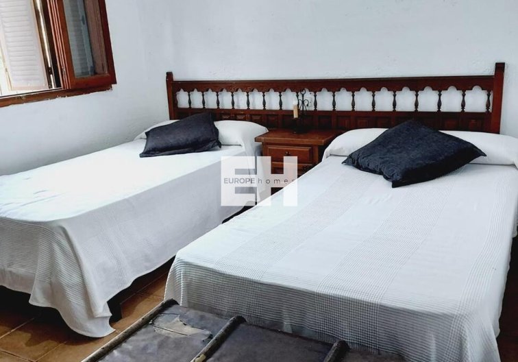 Revente - villa - Orihuela Costa - Punta Prima