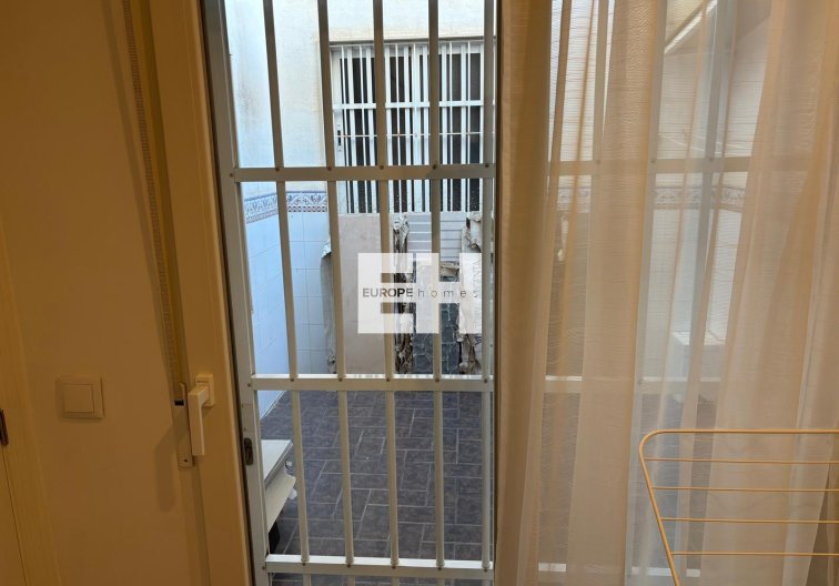 Wiederverkauf - Wohnung - Torrevieja - Centro