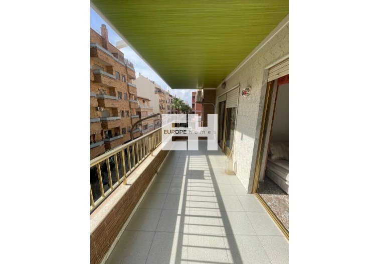 Wiederverkauf - Wohnung - Torrevieja - Centro