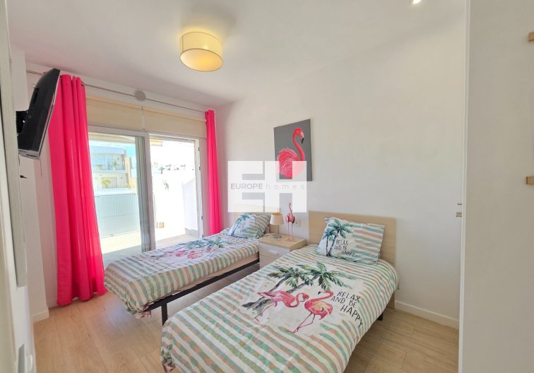 Revente - villa - Pilar de la Horadada - Costa Blanca