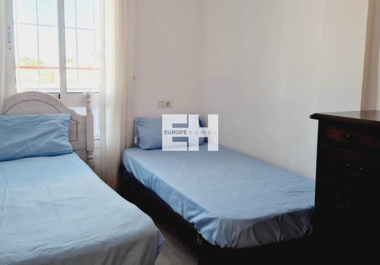 Resale - Apartment - Villamartin - Costa Blanca