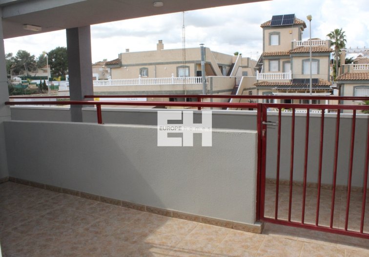 Resale - Apartment - Villamartin - Costa Blanca