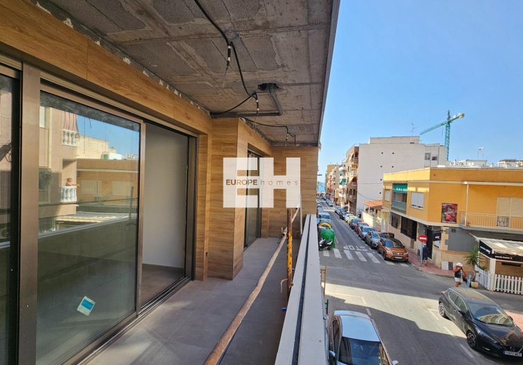 Resale - Apartment - Torrevieja - Paseo Maritimo