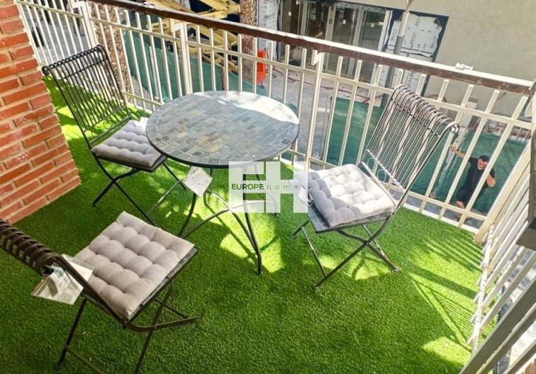 Segunda mano - Apartamento  - Torrevieja - Centro - Muelle Pesquero