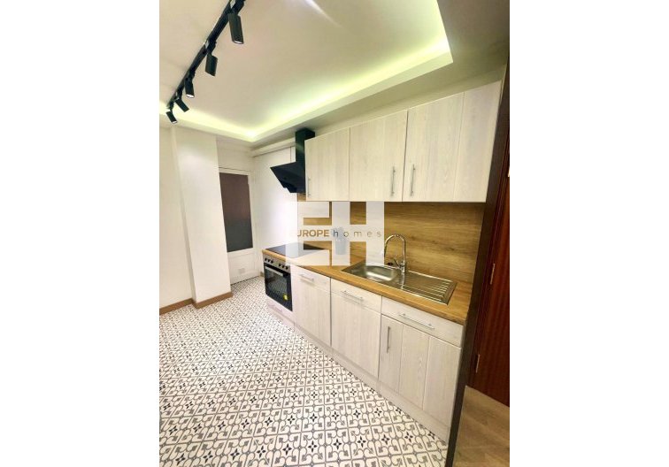 Segunda mano - Apartamento  - Torrevieja - Centro - Muelle Pesquero