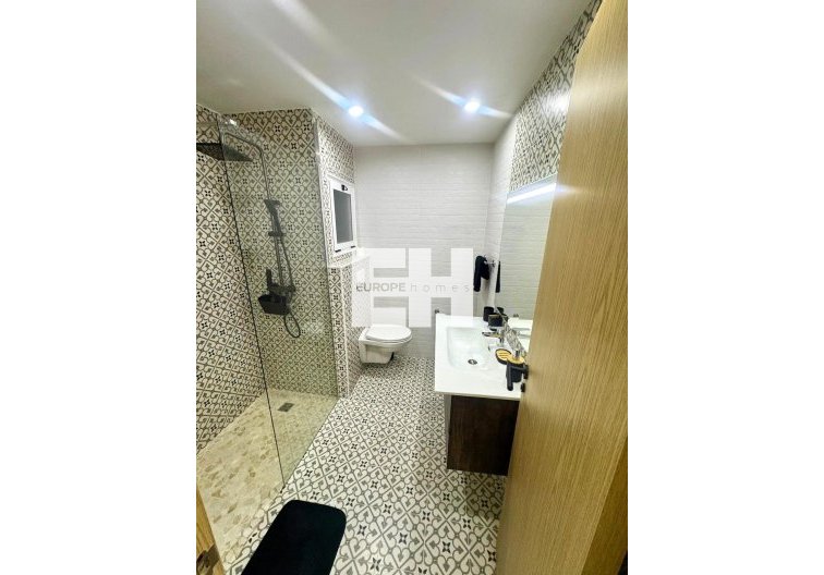 Segunda mano - Apartamento  - Torrevieja - Centro - Muelle Pesquero