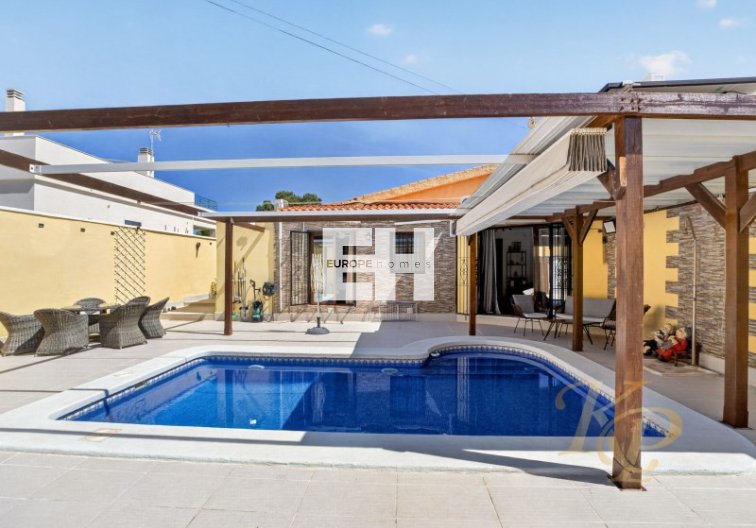 Herverkoop - villa - Torrevieja - Costa Blanca